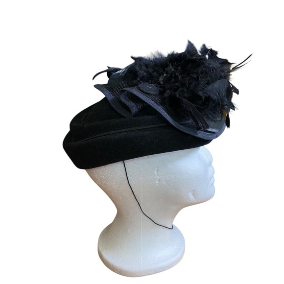 VINTAGE BLACK HAT FASCINATOR FEATHERS MADE IN USA 100% WOOL COSPLAY - Picture 4 of 12
